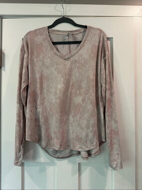 Reebok Women's Faded Dusty Rose V-Neck Long Sleeve Top